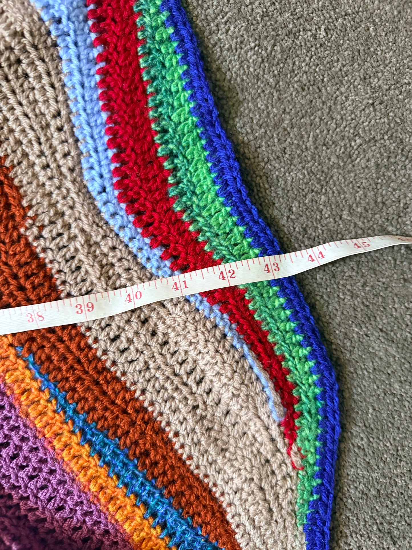 Freeform Irregular Circle Crochet Blanket – Handmade by Lyndsay